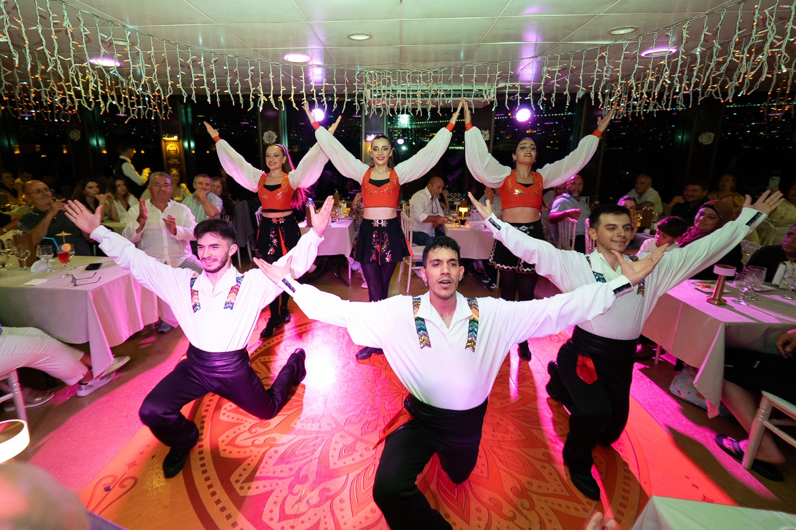 With Alcohol & With Hotel Transfer (Private Close to Show Table) EC