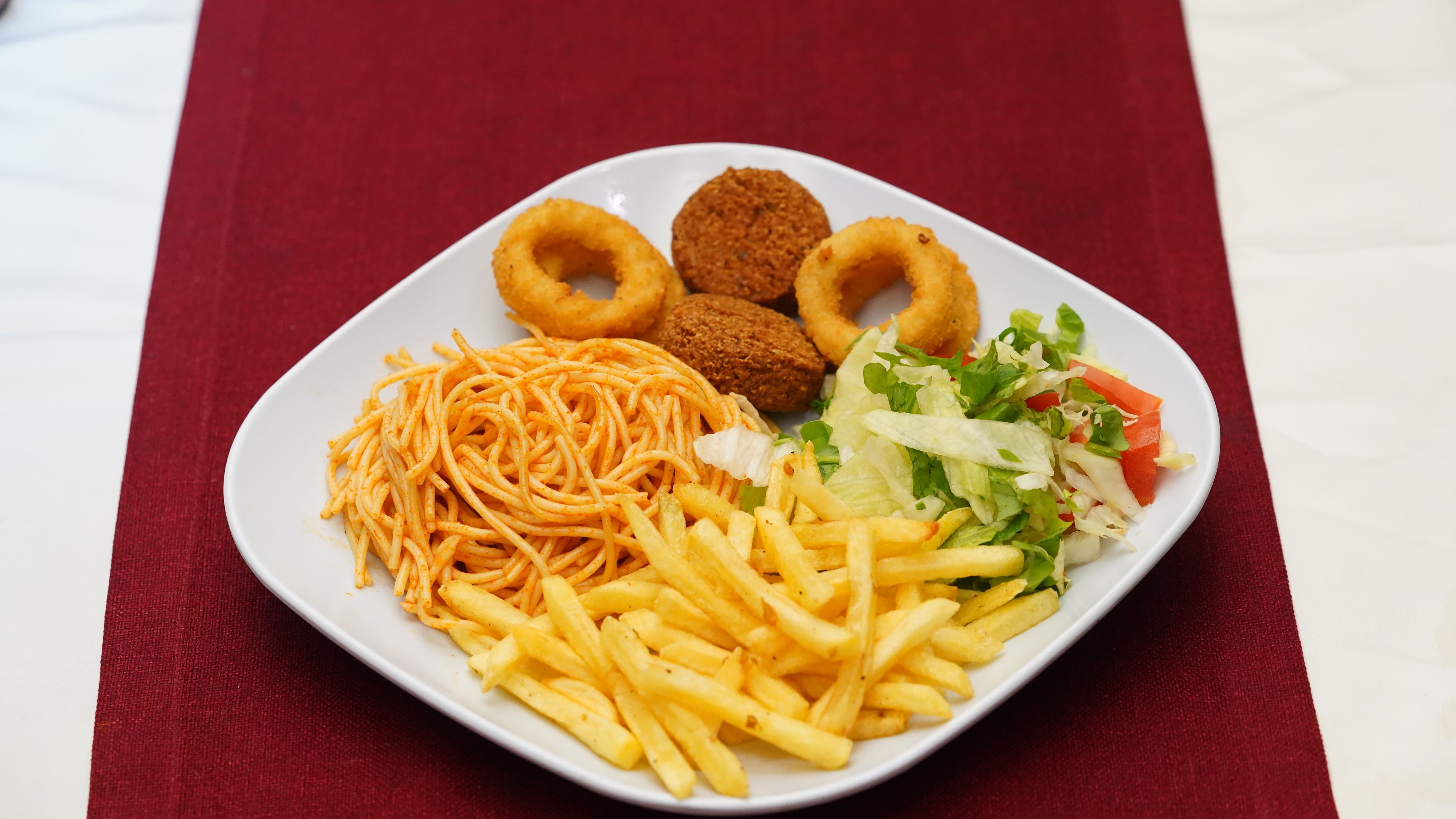 YÜZEN SARAY BOSPHORUS DINNER CRUISE