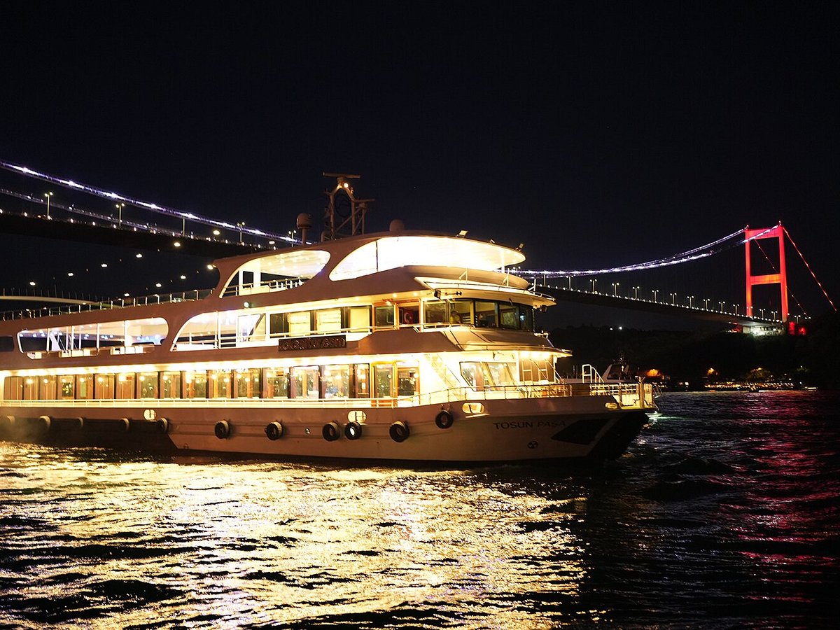 TOSUN PASA BOSPHORUS DINNER CRUISE 