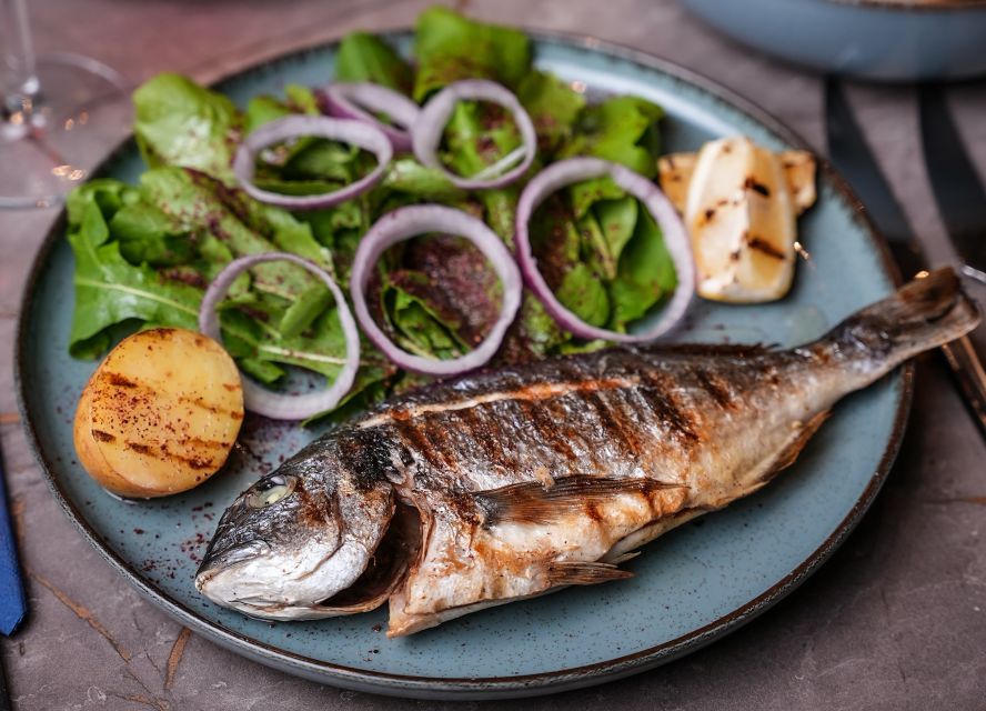 Bosphorus Dinner Cruise - Standard Backside Table ( Unlimited Non Alcoholic Drinks + Dinner + Hotel Transfer + Turkish Show )