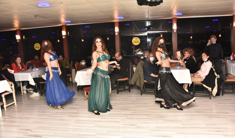 CRAZY SALE 2025 :Bosphorus Cruise Tour (ONLY BOAT TOUR) - Meeting Point