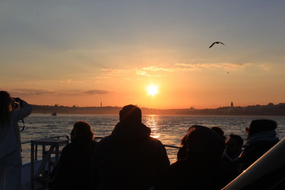 BEST Sunset Sail- Luxury Yacht Cruise - With Hotel Transfer & PROFESSIONAL GUIDE 