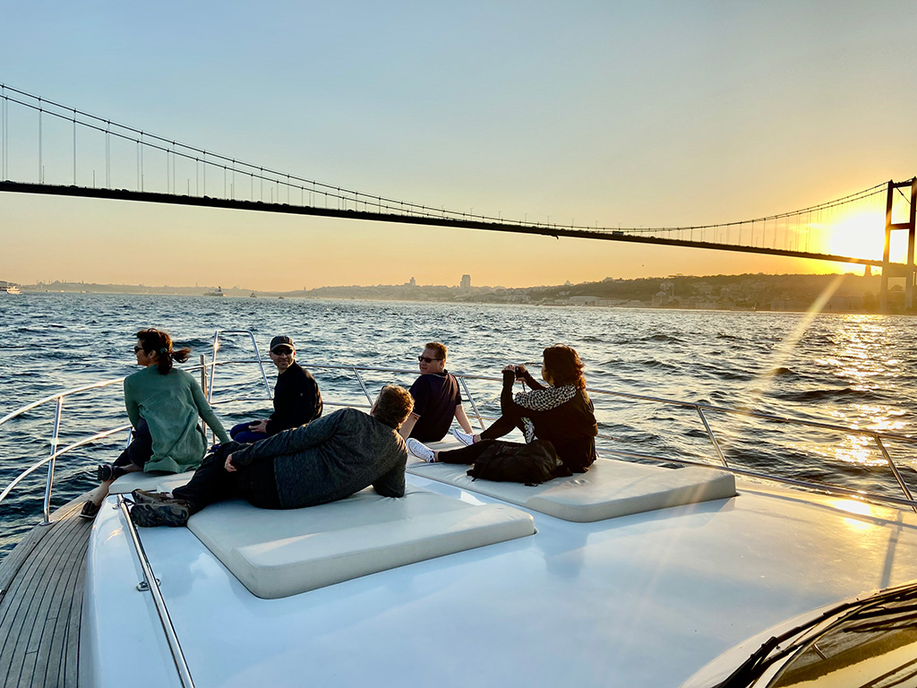 Sunset Sail- Luxury Yacht Cruise Bosphorus - With Hotel Pick-Up & PROFESSIONAL GUIDE 